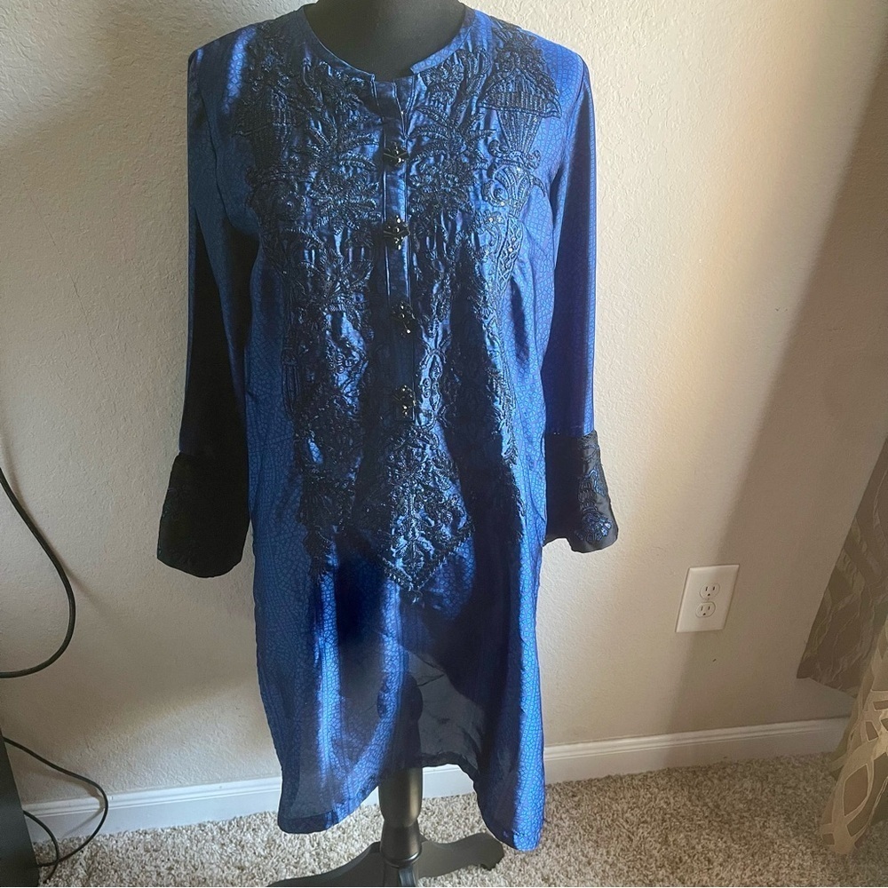 Elegant Blue and Black Lace Tunic